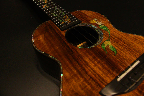 Mr.mai Mermaid Ukulele Tenor Solid Koawood Handcraft 4 Strings guitar Gloss Finish with Hard Case